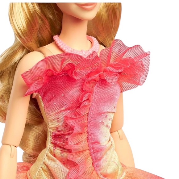 Mattel Universal Wicked Glinda Fashion Doll & Accessories - Picture 4 of 9